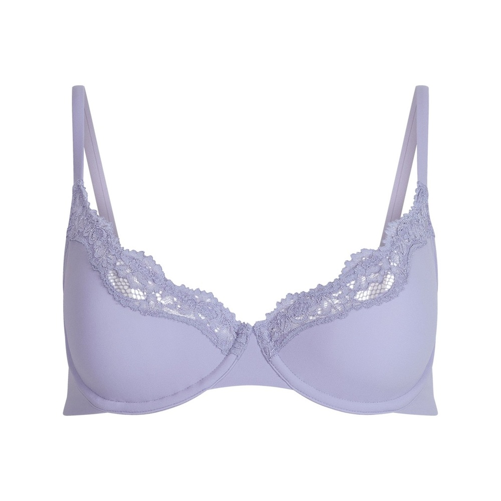 NWT SKIMS: fits everybody lace unlined scoop bra.